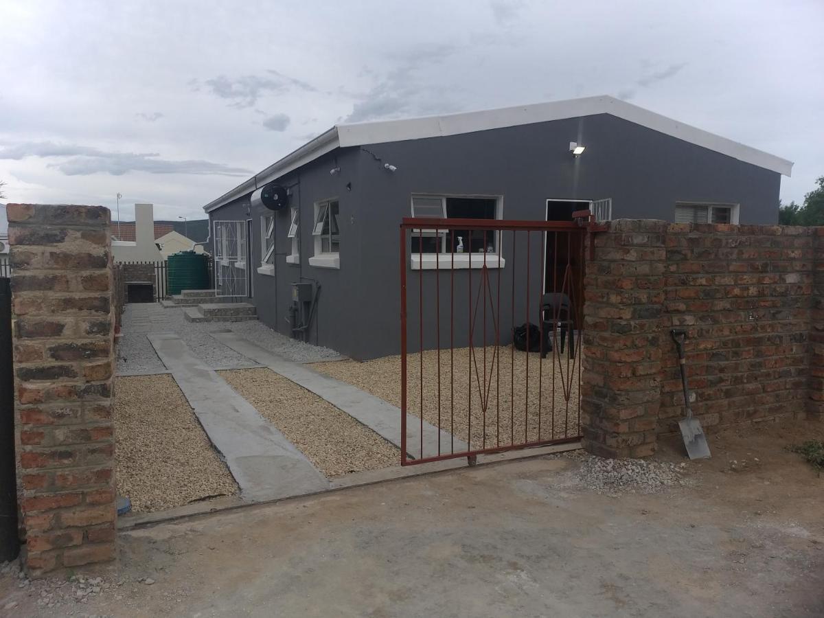 Tj Self-Catering Leilighet Graaff-Reinet Eksteriør bilde